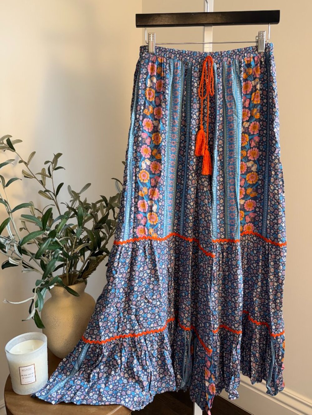 EASEL PRINTED CHALLIS RUFFLE BOTTOM PALAZZO PANTS 100% RAYON